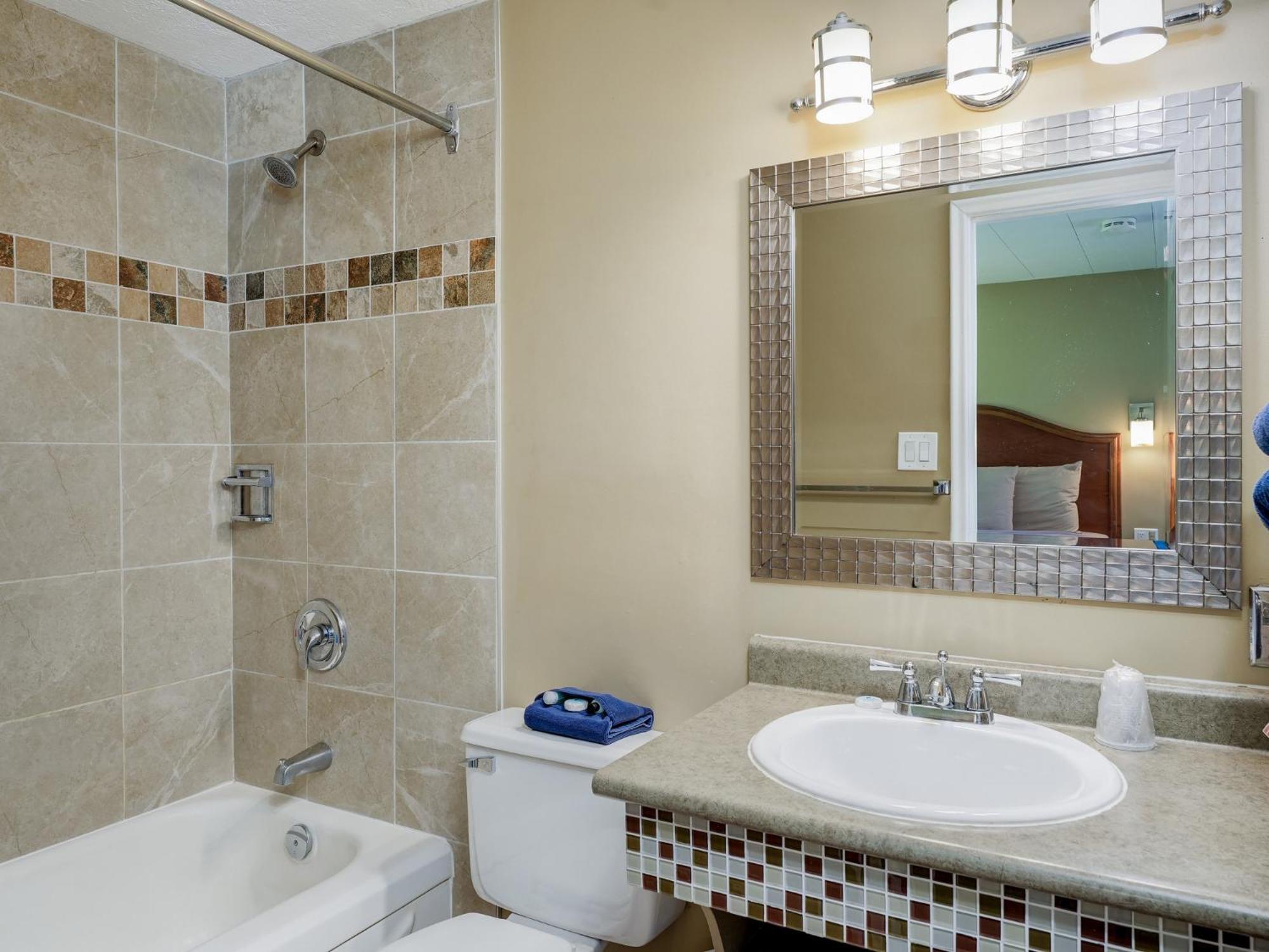 Malahat Bungalows Motel ภายนอก รูปภาพ