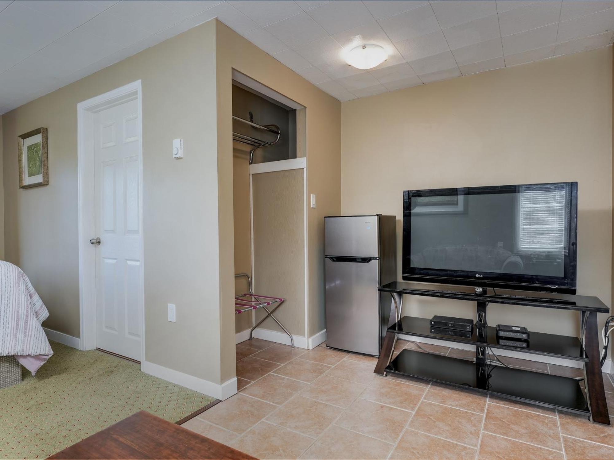 Malahat Bungalows Motel ภายนอก รูปภาพ