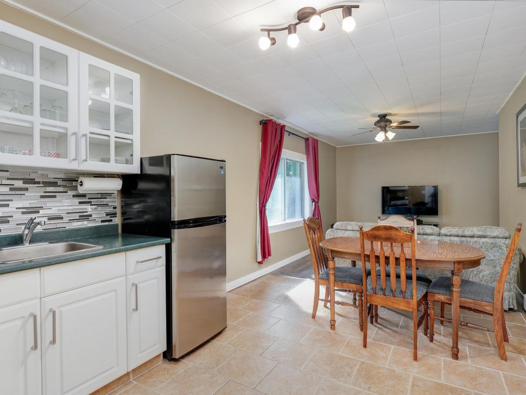 Malahat Bungalows Motel ภายนอก รูปภาพ