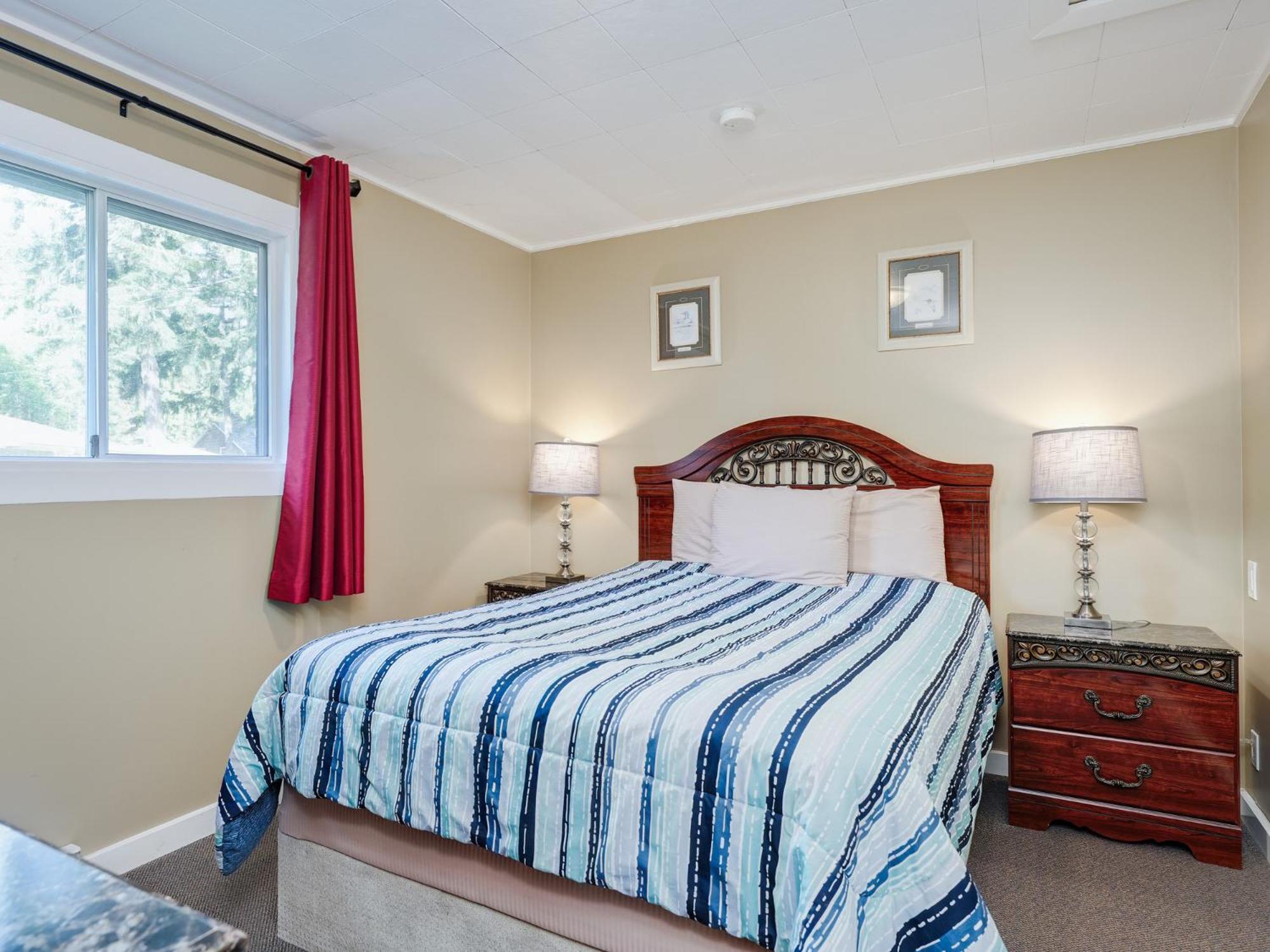 Malahat Bungalows Motel ภายนอก รูปภาพ